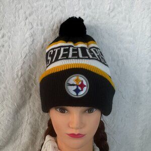 NFL Pittsburgh Steelers Knit Beanie Hat Black/Yellow Pom OSFA Team Apparel 2023